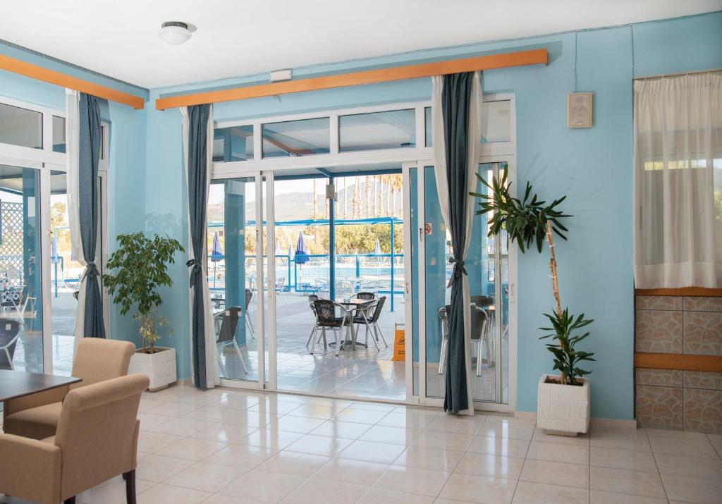 Oasis Tigaki room 4